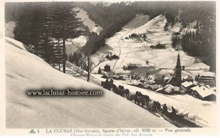 La Clusaz Locations - Photo ancienne La Clusaz vue générale