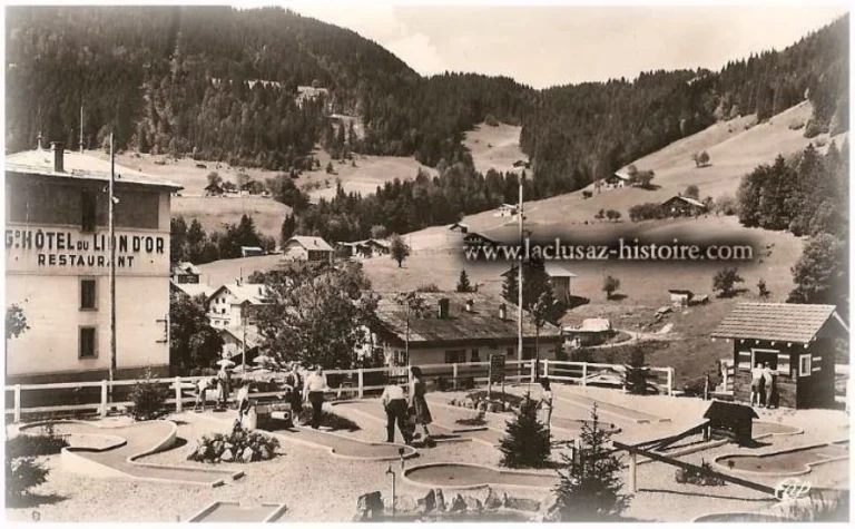 La Clusaz Locations - Photo ancienne la Clusaz le mini-golf