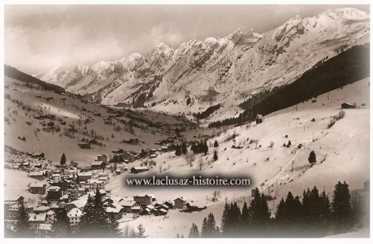 La Clusaz Locations - Photo ancienne la Clusaz vue générale